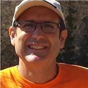 A estudiantes desde ESO, Bachiller, y primeros años de universidad. Soy paciente, creativo, y persistente para que comprendan las matematicas